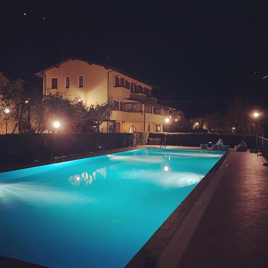 Sotto Il Cielo Di Toscana Appartamenti In Tenuta Only Adults No Pet Камайоре Екстериор снимка